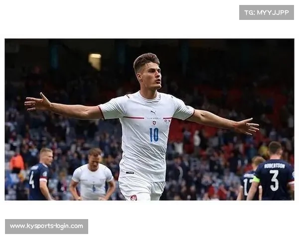 纽卡斯尔考虑引进勒沃库森中锋希克替代可能离队的伊萨克