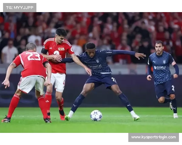 柏林联合免费签下资深中卫 强化防线实力提升球队竞争力 柏林联合免费签下资深中卫 强化防线实力提升球队竞争力